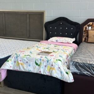 SANYO BLACK BUTTON BED FULL